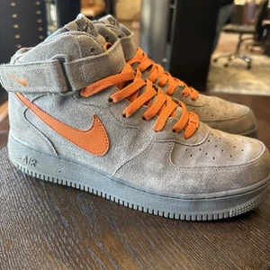 Nike Air Force 1 Mid '07 grigie e arancioni VFL taglia 10,5 leggermente usate - Foto 1 di 7