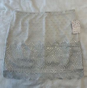 Minifalda de encaje delicada blanca y plateada Free People para mujer talla 10 nueva con etiquetas - Imagen 1 de 8