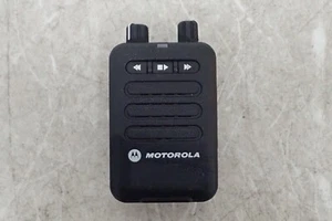 Motorola Minitor VI A04QAC9JA1AN UHF 406-430 MHz 5 canali UL IS con batteria - Foto 1 di 9
