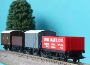 HORNBY WAGONS: 2 x VENT VANS, PLANK WAGON ARENIG GRANITE N. WALES + OPEN WAGON - Picture 1 of 4