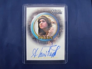 Xena Beauty & Brawn - A34 Sheeri Rappaport "Otere" Autograph Card - Foto 1 di 2