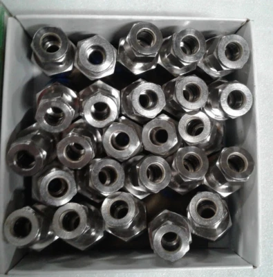 Lot of 25 6CMS8-316 Hoke Male Connector 3/8 Compression x 1/2 SAE Stainless -New - Image 1 of 3