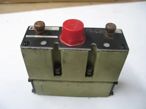 NEU? ROSS 8076C3332 MANIFOLD BASE MAGNET 5W/2P DET VALVE 5 PIN 115VAC Q0136 - Bild 1 von 7