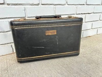 Vintage Martin Busine Clarinet with Original Case – For Parts or Restoration - Image 1 of 4