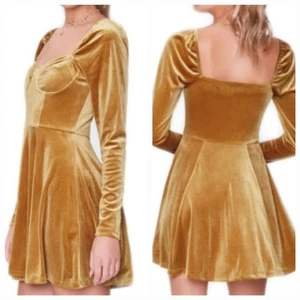 Abito a cuore in velluto Forever 21 taglia media oro senape manica lunga babydoll - Foto 1 di 9