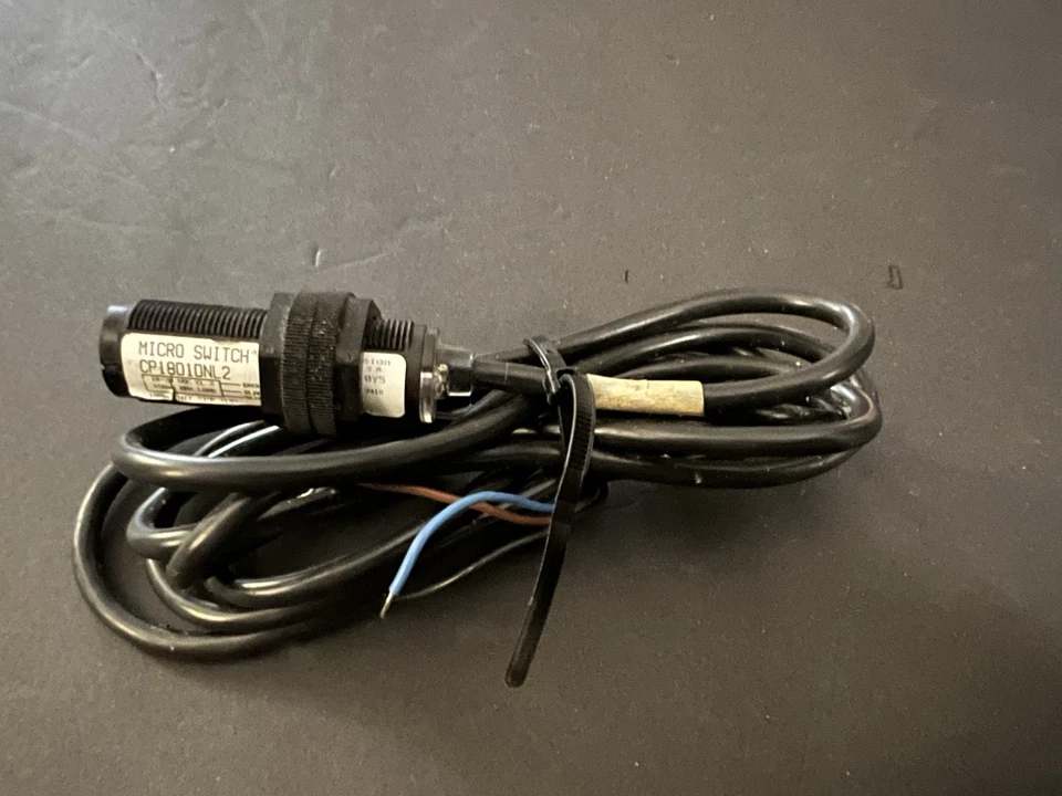 Honeywell CP18D1DNL2 Photoelectric Sensor - Image 1 of 4