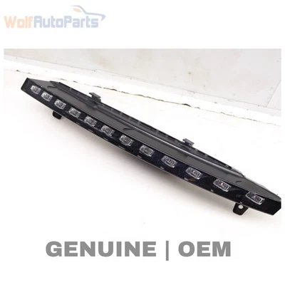 2010-2015 AUDI Q7 - Front LEFT Bumper LED TURN Signal / Light 4L0953041D - Image 1 of 4