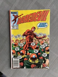 DAREDEVIL VOLUME 1 N°209 1984 EN ÉTAT CORRECT / GOOD - - Picture 1 of 2