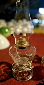 Electrified Glass Oil Lamp Clear Compatible with all standard shades as shown - Picture 1 of 8