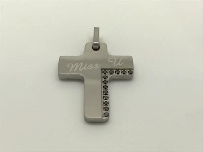 Colgante Miss You Cross de acero inoxidable con cristales laterales de circonita negra Foto 1 de 3