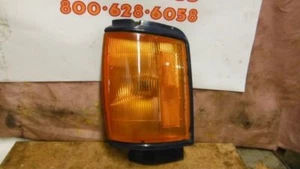 87 88 89 TOYOTA 4 RUNNER L. CORNER/PARK LIGHT 6551 - Picture 1 of 2