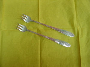 National Silver Silverplate PRINCESS ROYAL Two Seafood/Cocktail Forks 6" - Imagen 1 de 3