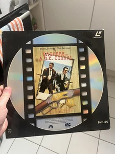 LaserDisc Bagarre à O.K. Corral avec Burt Lancaster & Kirk Douglas - Afbeelding 1 van 2