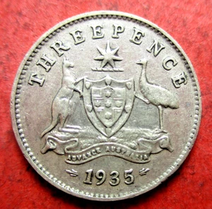 1935 AUSTRALIAN THREEPENCE COIN - 0.925 SILVER - # 130/9/25 - Picture 1 of 3