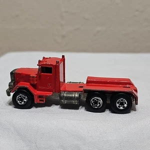 Diecast Peterbilt Semi Hauler Tractor Red 1979 Vintage Hot Wheels Blackwall 1:64 - Picture 1 of 9