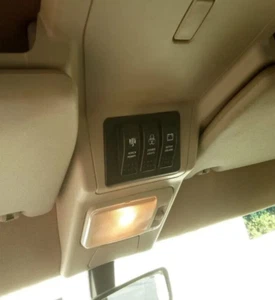 Land Rover Discovery 1 & 2 Roof Switch Panel - 3 Hole Replacement Fix Spare - Picture 1 of 4