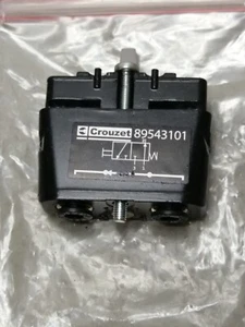 Crouzet Control Valve 3/2 NO Panel Mount 89543101 - Picture 1 of 3