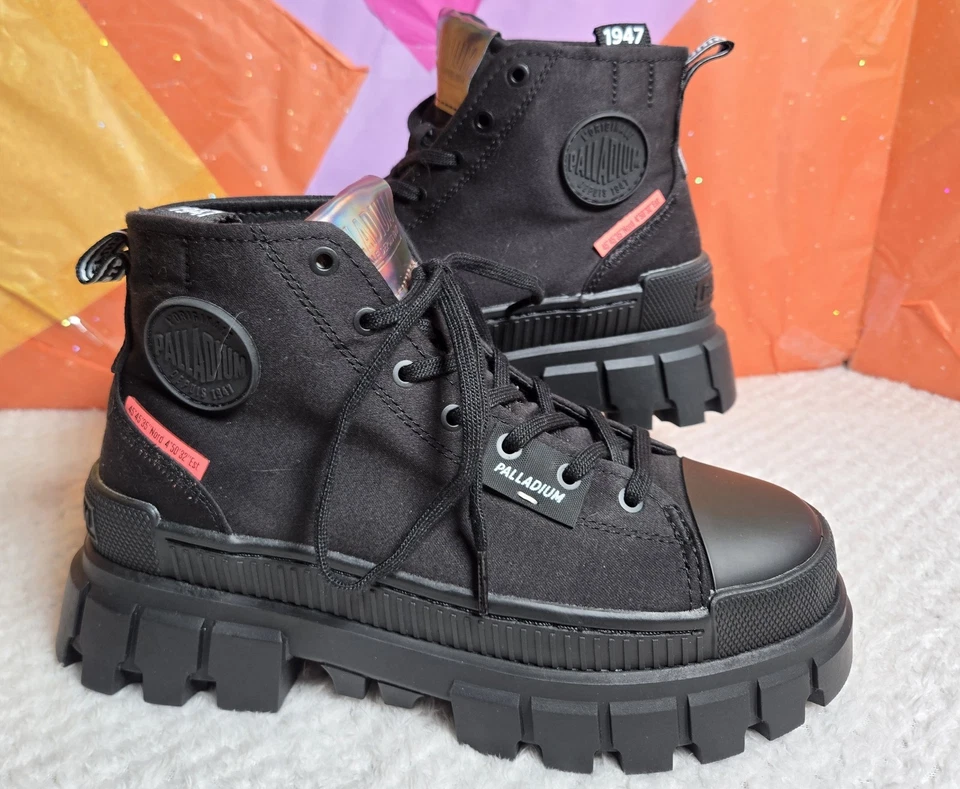 Palladium Women's Revolt Hi TX Sz 8 97242-010-M Black Gothic Fun