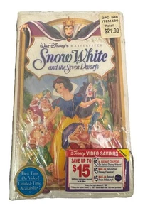 Vintage Walt disney’s masterpiece Snow White And The Seven Dwarfs VHS Movie - Picture 1 of 2