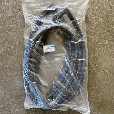 78-84 for Toyota Starlet KP60 KP61 3D front windshield weatherstrip rubber seal - Изображение 1 из 4