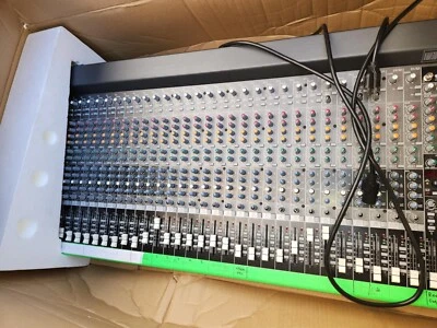 Mackie VLZ4 Series 3204VLZ4 32-Channel/4-Bus FX Mixer  - Image 1 of 2