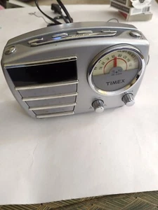 Retro Style TIMEX ALARM CLOCK RADIO; SILVER - Picture 1 of 8