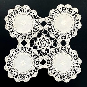 Vtg Linen Embroidered 4 Medallion Crochet Lace Openwork Table Centerpiece Doily - Picture 1 of 4