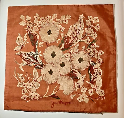 Funda de Almohada Floral Jim Thompson 100% Seda Hecha en Tailandia Color Cobre Foto 1 de 4