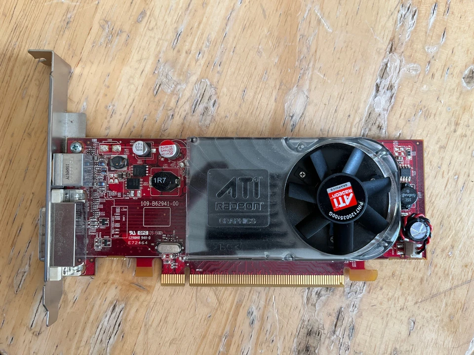 ATI Radeon HD3450 256MB PCI-E x16 Video Card 109-B62941 102-B62902 - Image 1 of 1