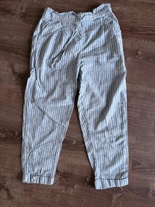 American Eagle Women’s Pants Blue Striped High Waisted Beachy Size Medium M - Picture 1 of 3