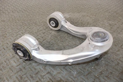 Aston Martin V8 Vantage 2009 brazo de control superior izquierdo delantero izquierdo (6G33-3091-AB) 61 K Foto 1 de 4