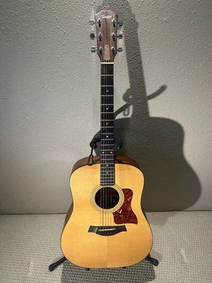 Taylor 210 Acoustic Guitar With OHSC - Image 1 of 4