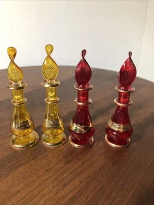 Pequeña botella de perfume egipcia vintage de vidrio soplado a mano roja y amarilla - Imagen 1 de 4