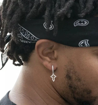 Pendientes colgantes de aro cruzados para hombre 1TCW diamantes creados en laboratorio enchapados en oro blanco de 14 k Foto 1 de 4