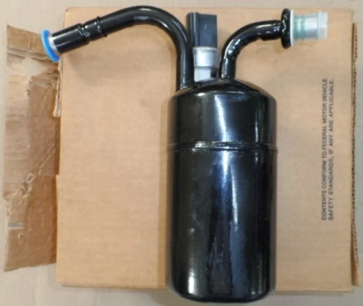 NOS 1989 - 1993 Ford Thunderbird AC Accumulator and switch 3.8L E9SZ-19C836B - Image 1 of 1