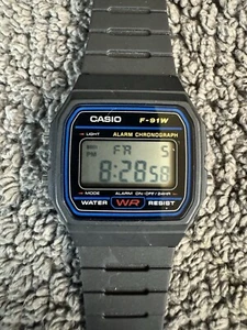 Casio F91W Classic Resin Strap Digital Waterproof Sport Watch - Black - Picture 1 of 4