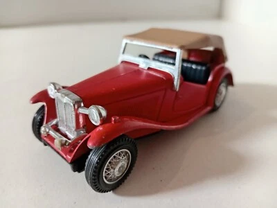 Guisval 753 MG TC rouge cabriolet fermé 1945 1/43  - Photo 1/4