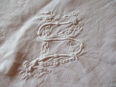 Service de table N°95 nappe 138 x 215 cm +12 serviettes jaune damassé monogramme - Photo 1/4