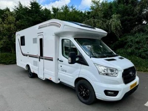 Giottiline Siena 397 4 Berth 4 Belts Lowline Motorhome - Picture 1 of 20