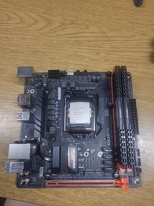 Motherboard Combo Gigabyte GA-Z270N-Gaming 5 With 16GB Ram, Intel I7-7700T - Picture 1 of 9