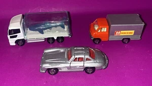 VNTG TOMICA 1/64 diecast cars Mixed Lot Made In Japan Tomy Toys - Picture 1 of 8