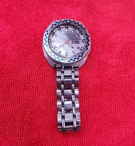 Seiko 6106-7117 Rally Diver 1970 para piezas o reparación - Imagen 1 de 12