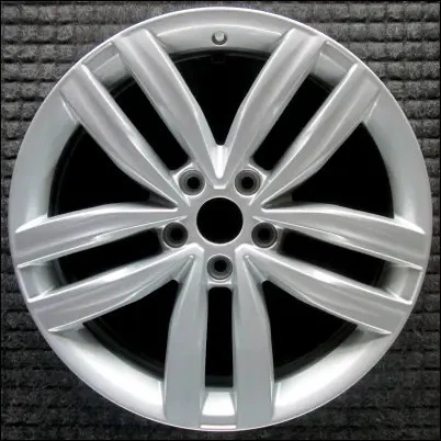 Llanta pintada OEM 18 pulgadas Volkswagen Passat 2016 a 2020 Foto 1 de 1