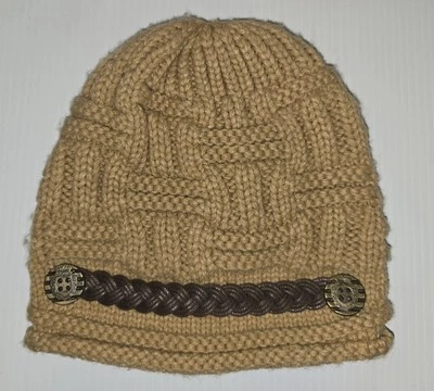 Gorro de punto suave para mujer caqui tostado con imitación de cuero marrón y botones decorativos Foto 1 de 4