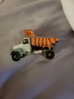 Винтажный спичечный коробок Lesney No 16 снегоочистителей Scammell серые/оранжевые литые - Изображение 1 из 3