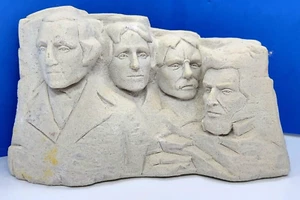 Vintage Sands of Time Mount Rushmore Made in Canada Sculpted Display 1927-1941 - Picture 1 of 7