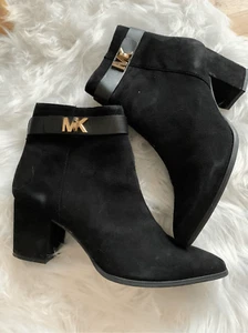 Michael Kors booties black size 8.5 2.5 inch heel classy comfy - Picture 1 of 7
