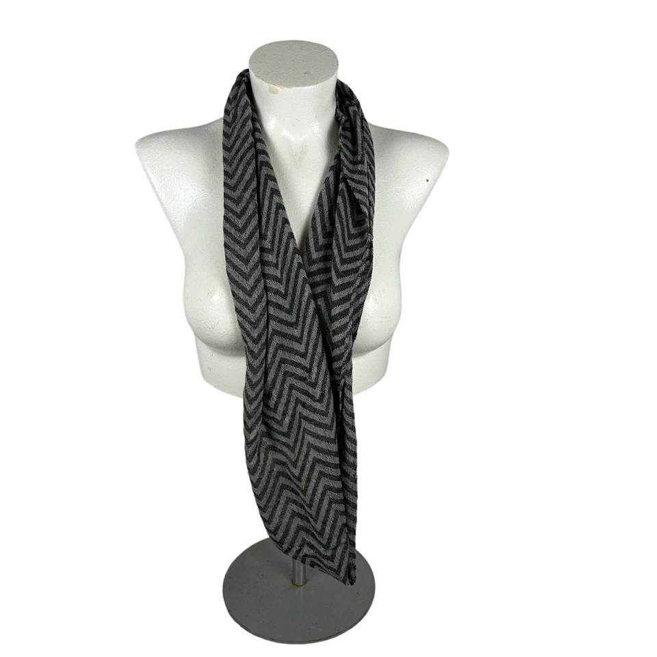 Bufanda Infinity con estampado Chevron talla única 100 % poliéster negra y gris Foto 1 de 4