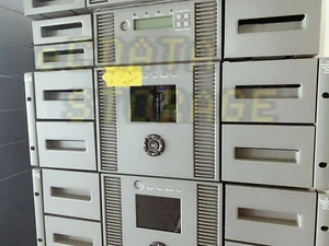 HPE STOREEVER MSL4048 BANDBIBLIOTHEK AK381A - 0 LAUFWERK - Bild 1 von 3
