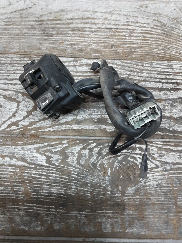 06 06-07 Honda CBR1000 CBR1000RR 2006 manillar izquierdo control faro bocina giro Foto 1 de 4